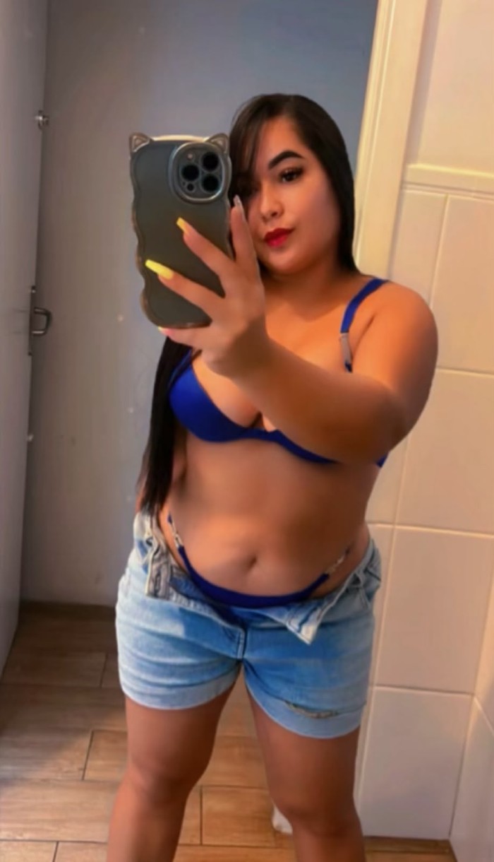 TU PUTITA QUE TE HACE Y TE COMPLACE EN TODO