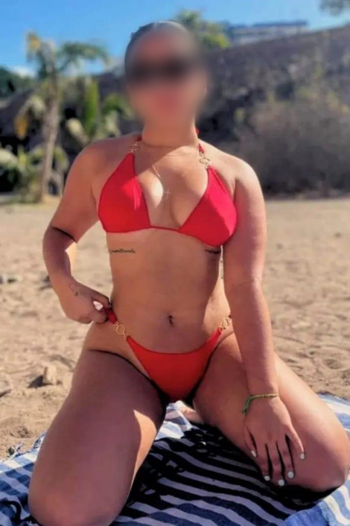 CAMILA, VALERIA Y ROMINA – TRÍO LATINO EN VIGO CENTRO