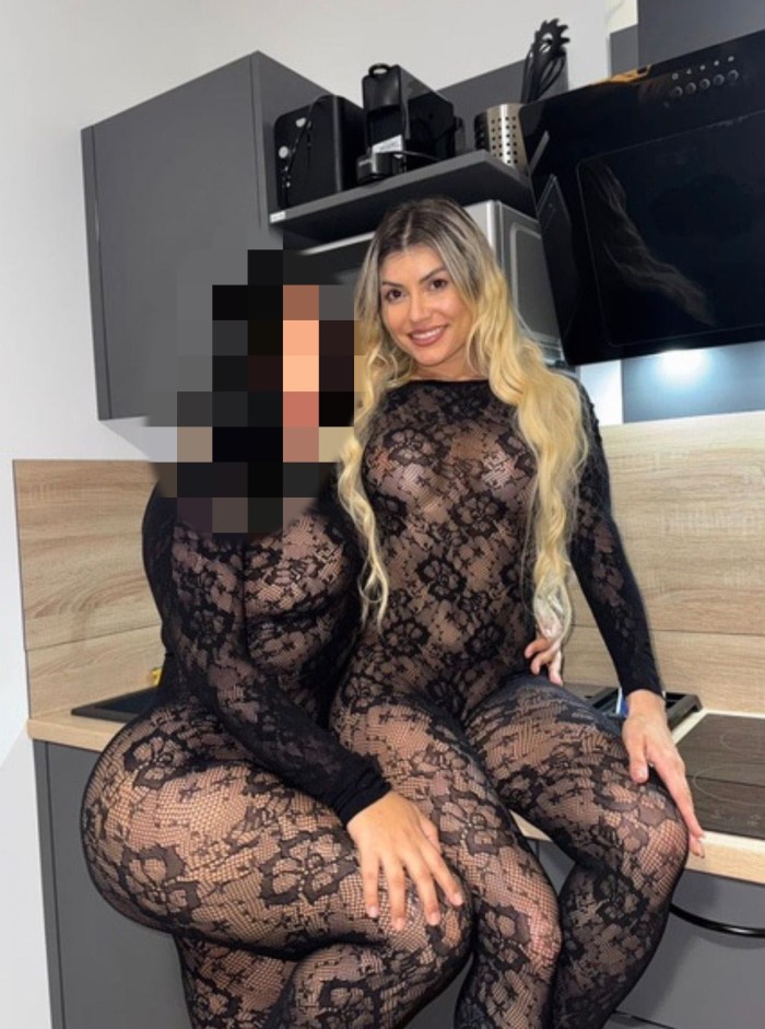 2 colombianas más cachondas en trio disfrufruta !!