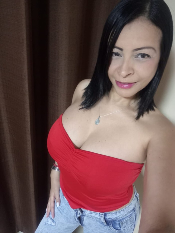 AMIGAS ARDIENTES FIESTERAS EN TETUAN