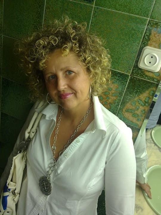 TU DIOSA MILF CAPRICHOSA Y EXIGENTE