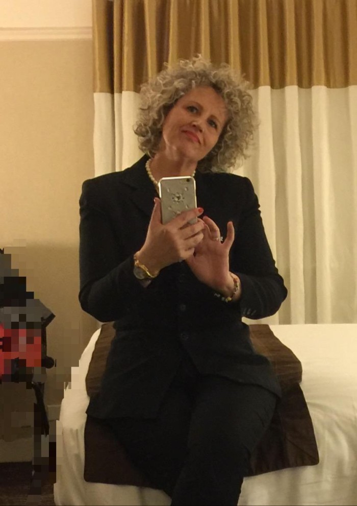 TU DIOSA MILF CAPRICHOSA Y EXIGENTE