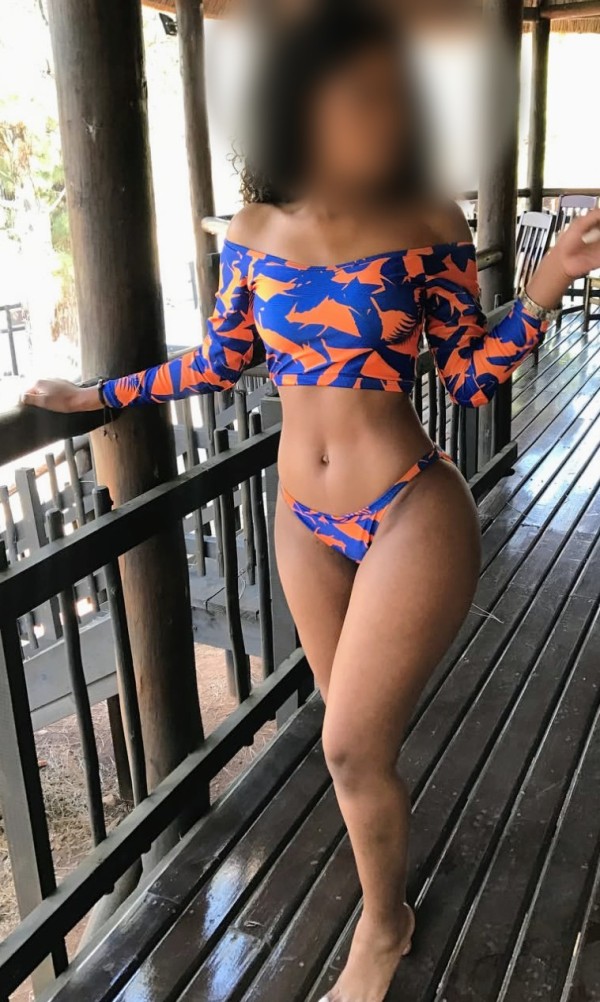 En NOÁIN bella mulatita