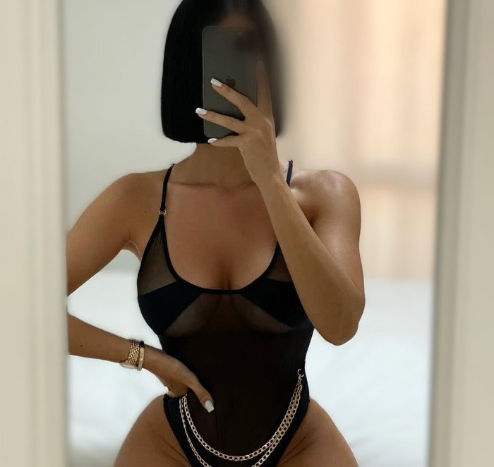 SENSUAL de lunes a sábado, de 08:00 a 21:00 h.