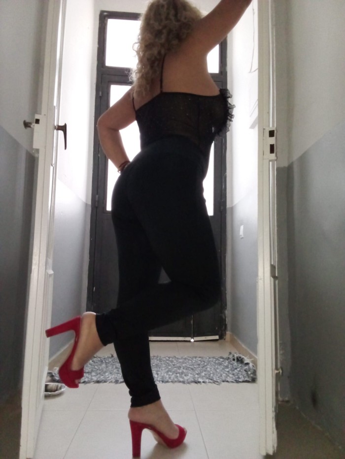 RUBIA EXPLOSIVA MADURITA PARAGUAYA DE VUELTA