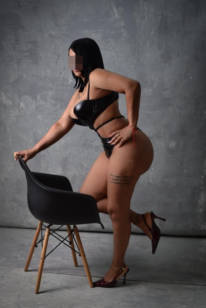 ARDIENTE SENSUAL APASIONADA DESEOSA DE SEXO