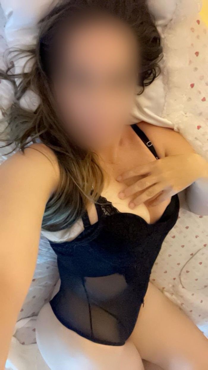 COLOMBIANA DE LUJO EXPLOSIVA Y MORBOSA