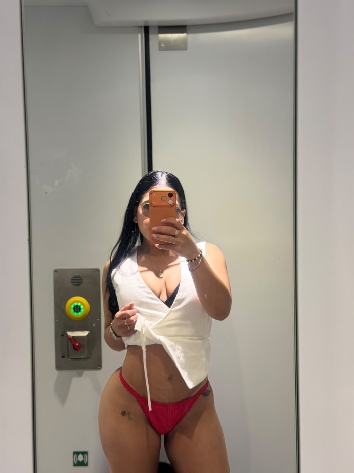EMILY JOVENCITA ARDIENTE GUAPA MORBOSA FIESTERA 24H EN TORREMOLINOS