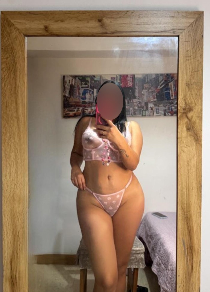 NOVEDAD PERLA EN VALDEPEÑAS! FIESTERA MORBOSA COMPLACIENTE Y JUGUETONA