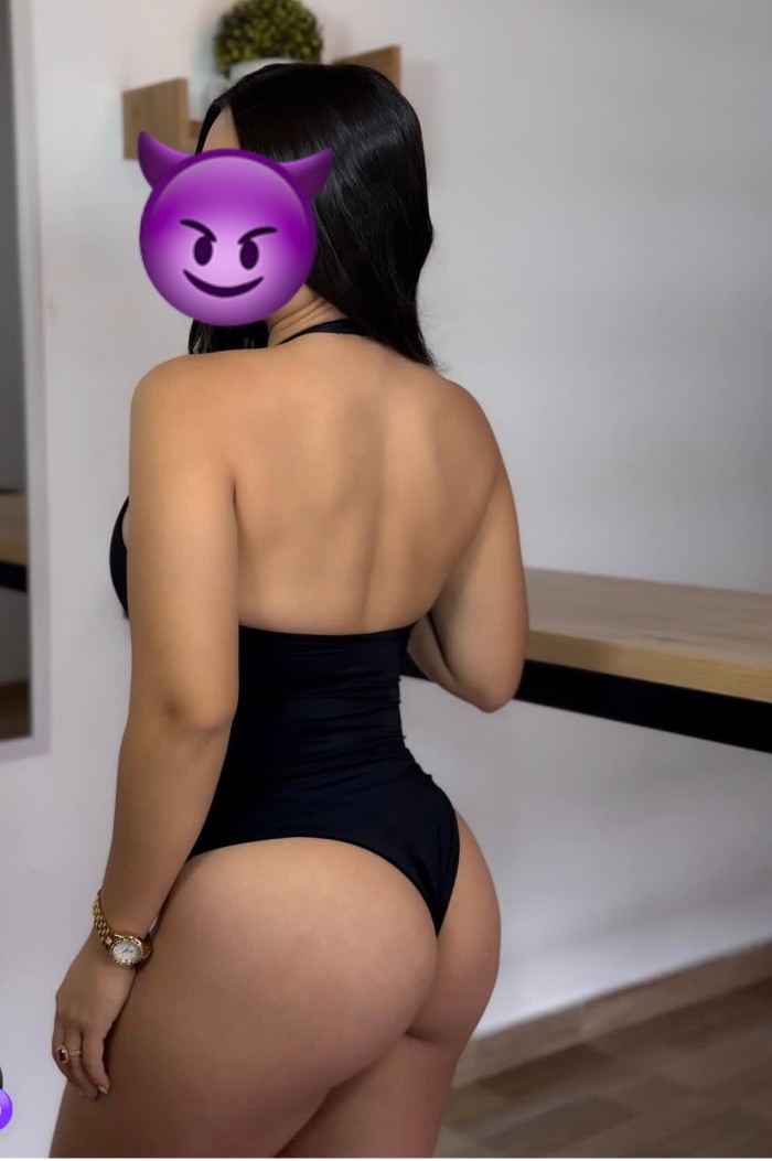 SENSUAL ATRACTIVA LATINA (NOVEDAD TORRE PACHECO)