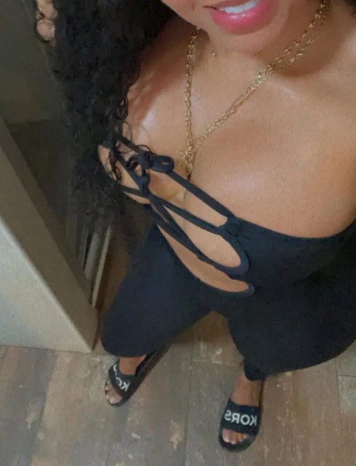 DELICIOSA FIESTERA CON GANAS DE MUCHO SEXO INTENSO
