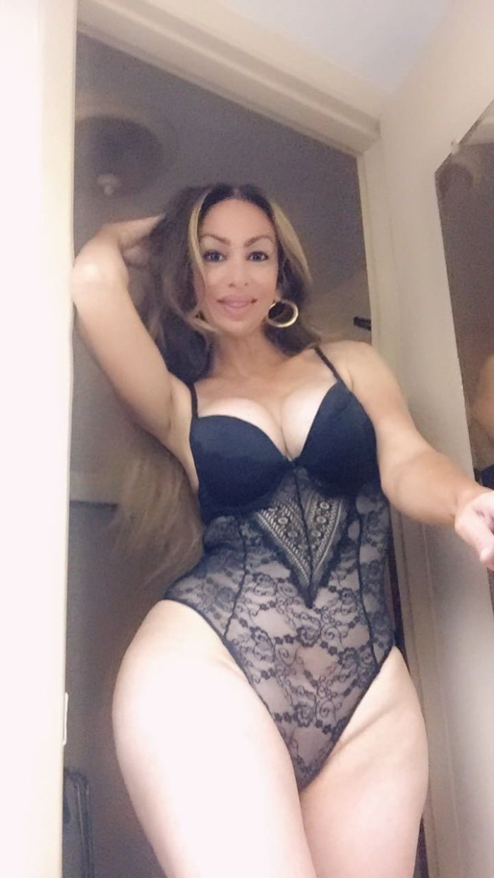 CHICA TRANS CACHONDISIMA Y SENSUAL VERSATIL MUY COMPLACIENTE