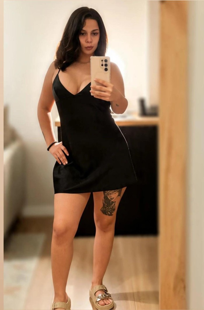 MÍA VENEZOLANA JOVEN ANGELICAL ARDIENTE