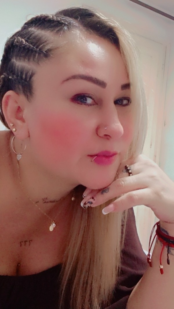 Nueva en la zona rubia sexy