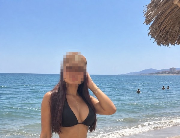 ALEJANDRA MORENA  GUAPA FULL  FIESTERA EN GROS