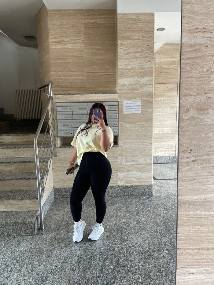 RICA EXQUICITA VEN A COMERME ENGUZMAN DE ALFARACHE