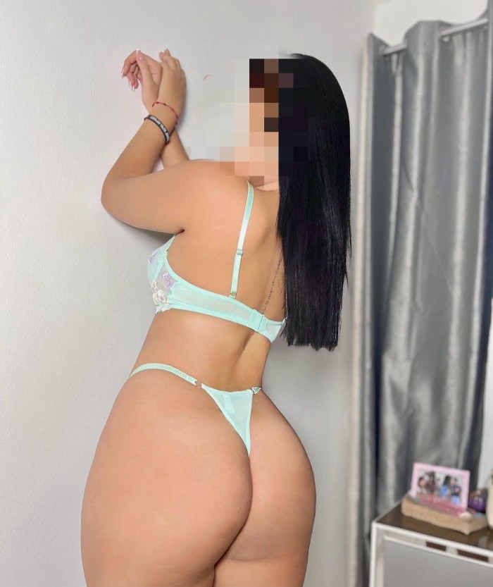 EN RONDA ARDIENTE SENSUAL APASIONADA DESEOSA