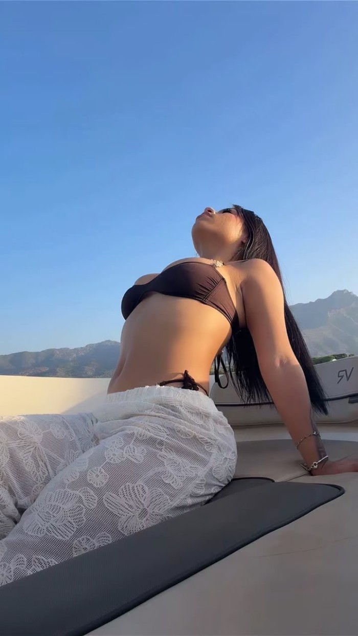 Mía jovencita y exquisita morena