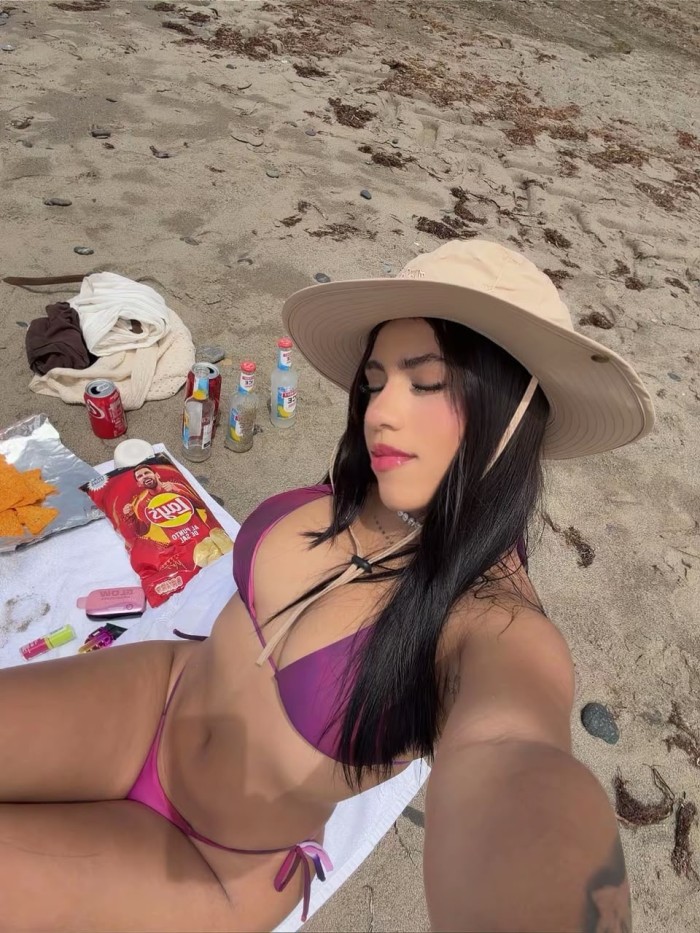 Mía jovencita y exquisita morena