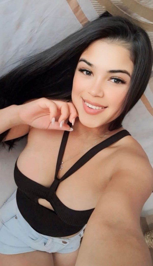 NOVEDAD EN IBIZA BRENDA ARDIENTE Y FIESTERA