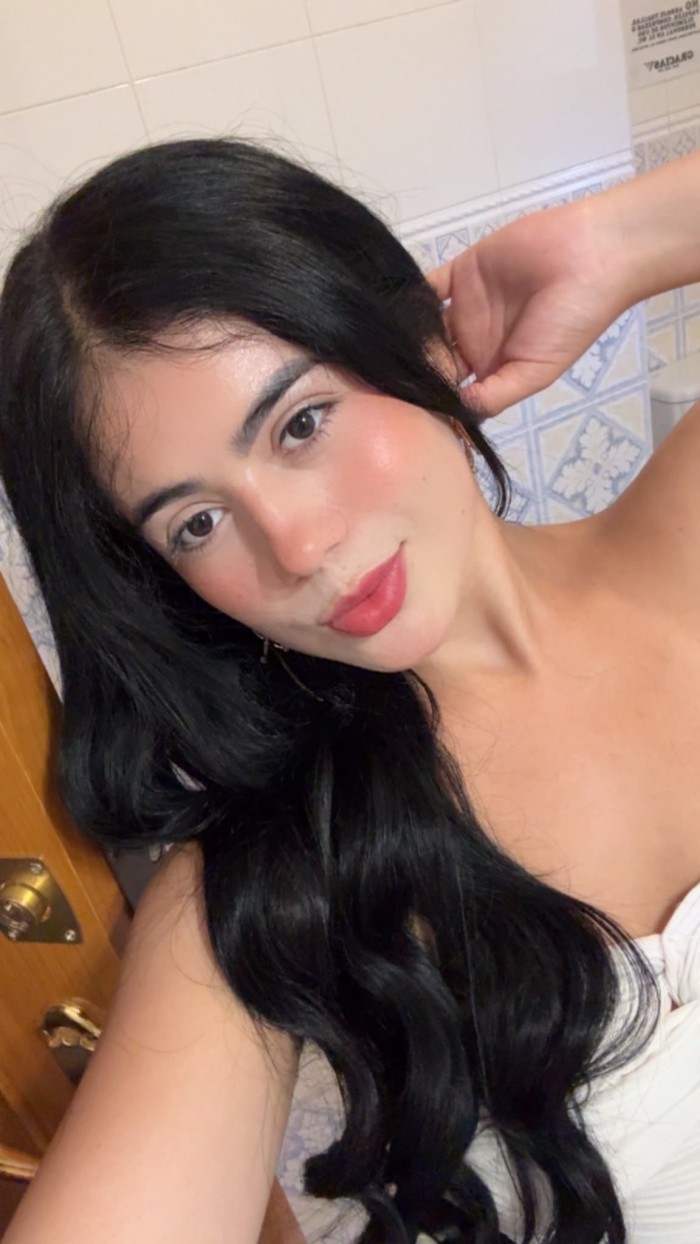 Latina nueva en la zona EXPLOSIVA Y CAÑERA