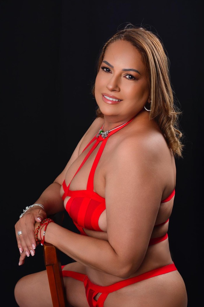 COLOMBIANA NOVEDAD
