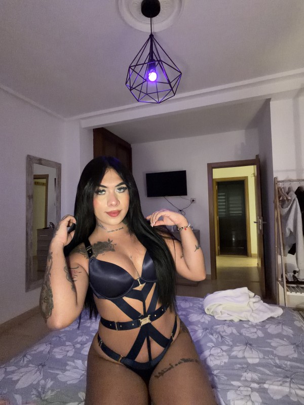 Shanel chica trans extrovertida y muy coqueta
