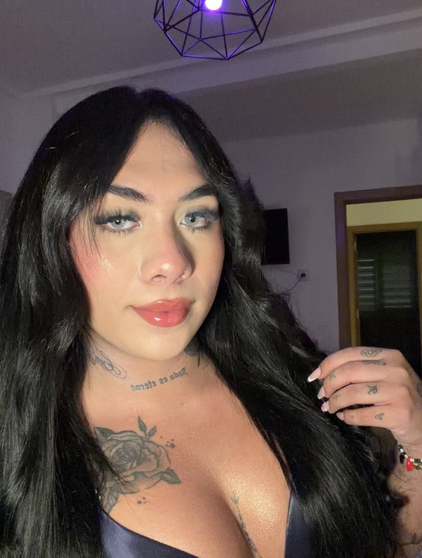 Shanel chica trans extrovertida y muy coqueta
