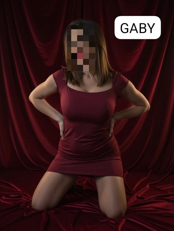Gaby….súper pechos…súper sexy…..24 horas….!!!!