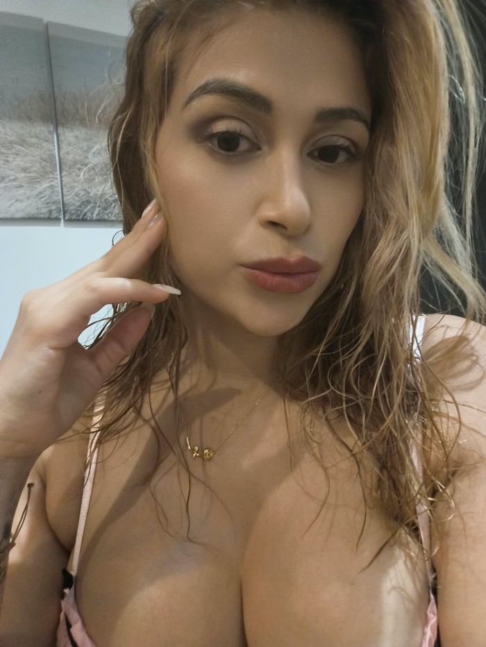 VENUS LUXE PERFECTA PARA DISFRUTAR MOMENTOS UNICOS