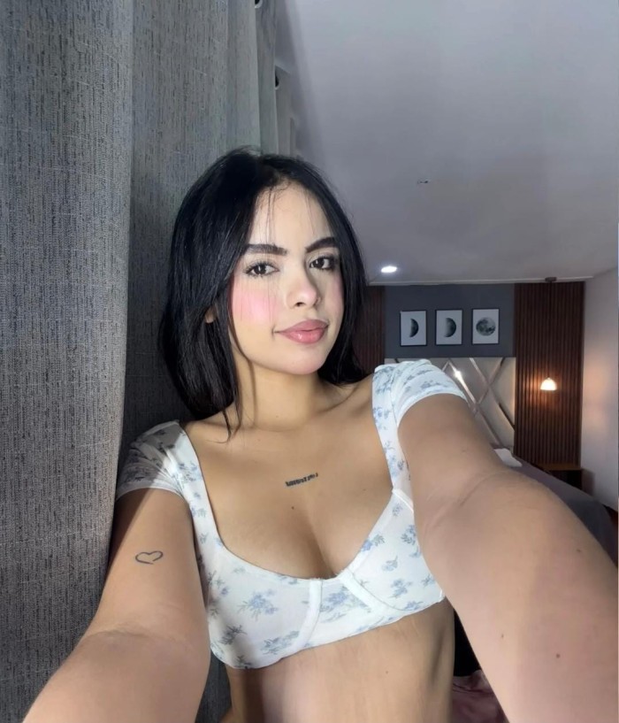 EN MURCIA SEXO A TOPE DESEOSA DE SEXO DURO Y RICO
