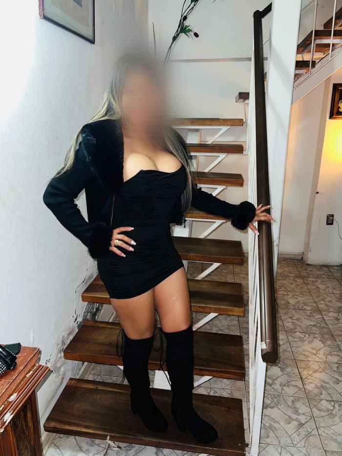 RUBIA RICA NALGONA TETONA RECIÉN LLEGADA A TU CIUD