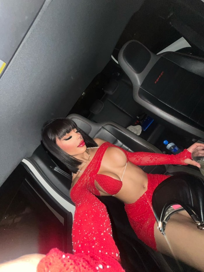 ELEGANTE, ALTA Y FIESTERA TRANS
