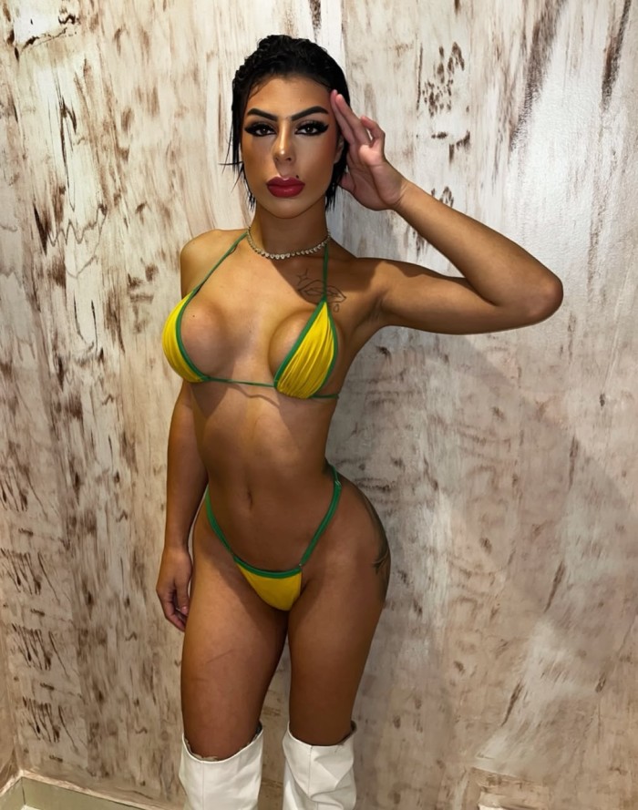 ELEGANTE, ALTA Y FIESTERA TRANS