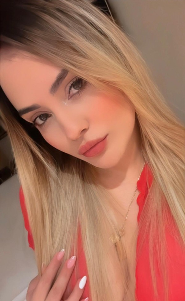 Espectacular rubia súper caliente, FOLLAMOS AHORA?