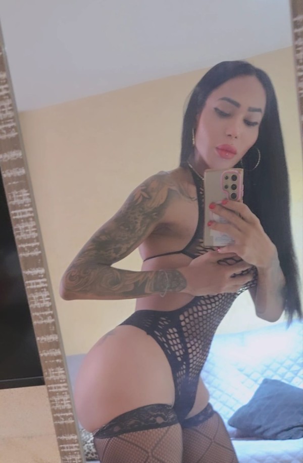 JULIANA LEITE TRANS BRASILEÑA CACHONDA Y POLLONA! DE VUELTA