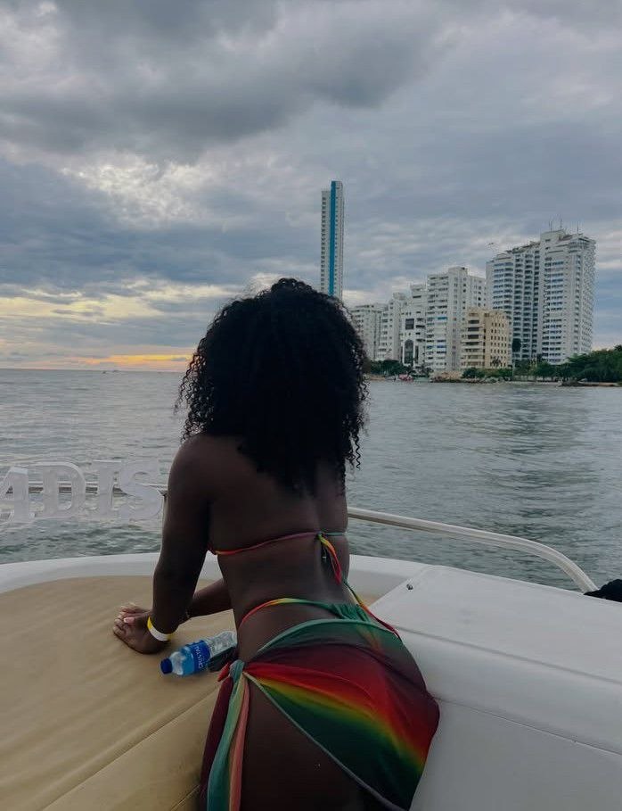 PAMELA, LA COLOMBIANA MAS NALGONA Y FIESTERA 24H