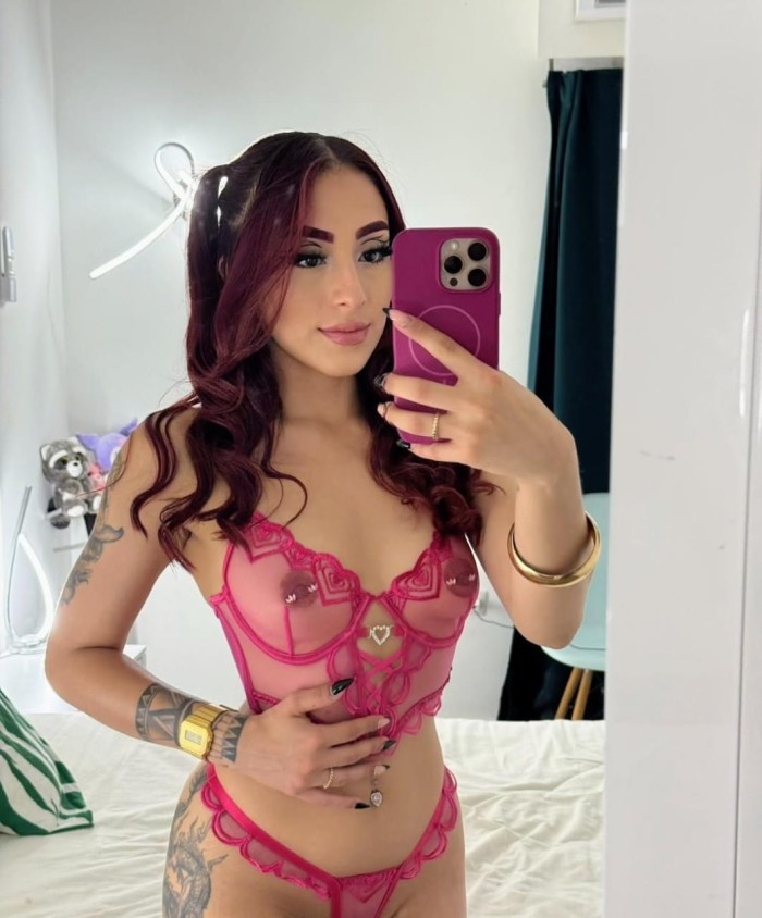 LATINA COMPLACIENTE Y CALIENTE TORREMOLINOS