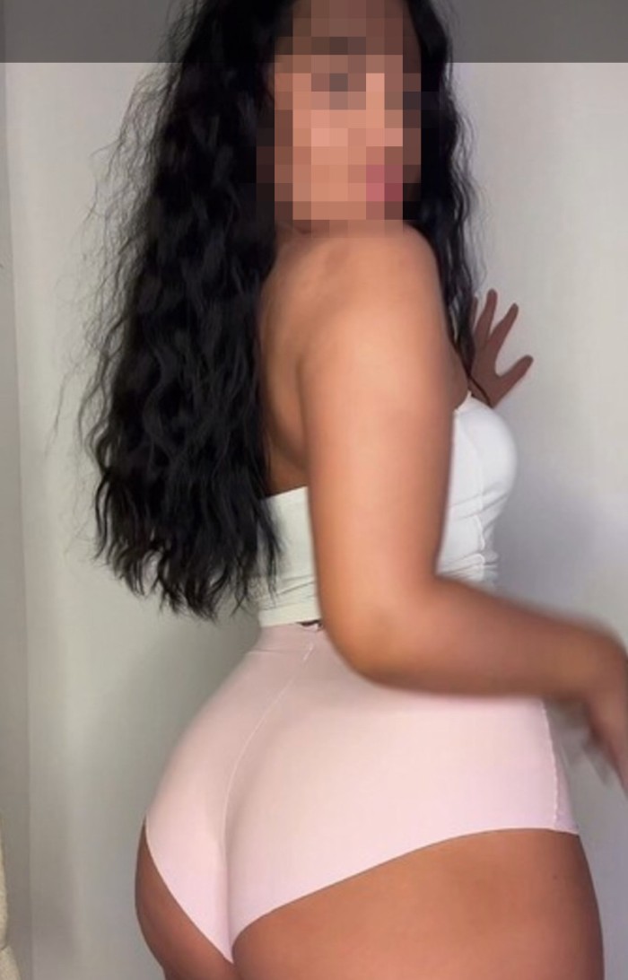 Caliente 25 venezolana · Rota · 24h · Escort