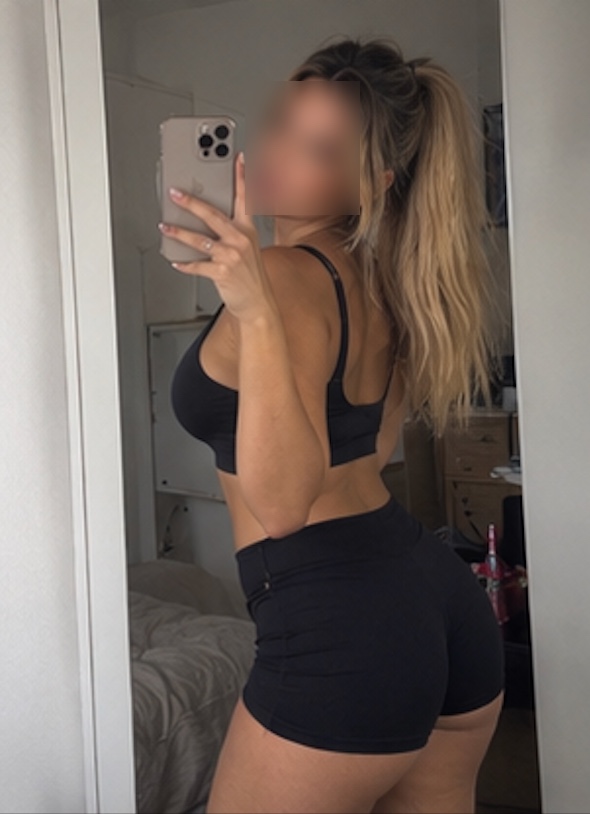 INVITAME A TU CASA O A TU HOTEL SEXY RUBIA NATURAL