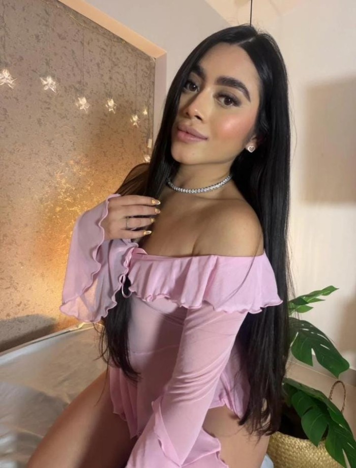 ARDIENTE DISPUESTA A COMPLACERTE SEXO