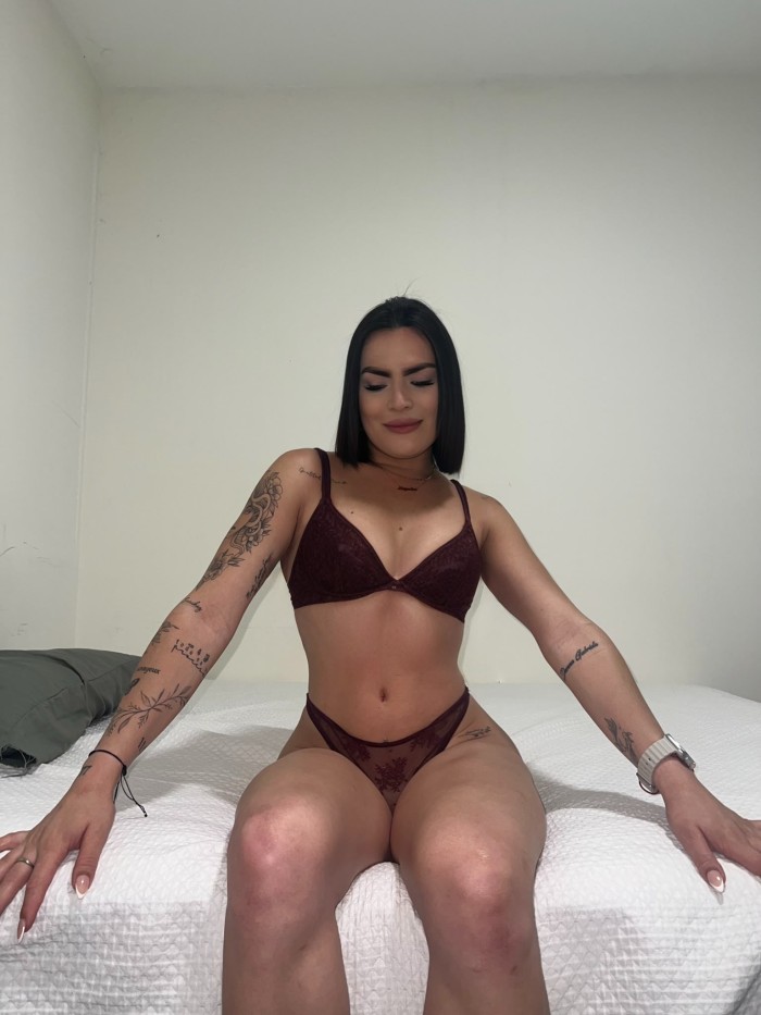 DELICIOSA TRANS CON RICO REAGALITO MUY ARDIENTE