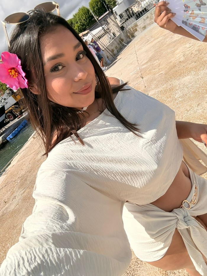 Jovencita nueva en la zona