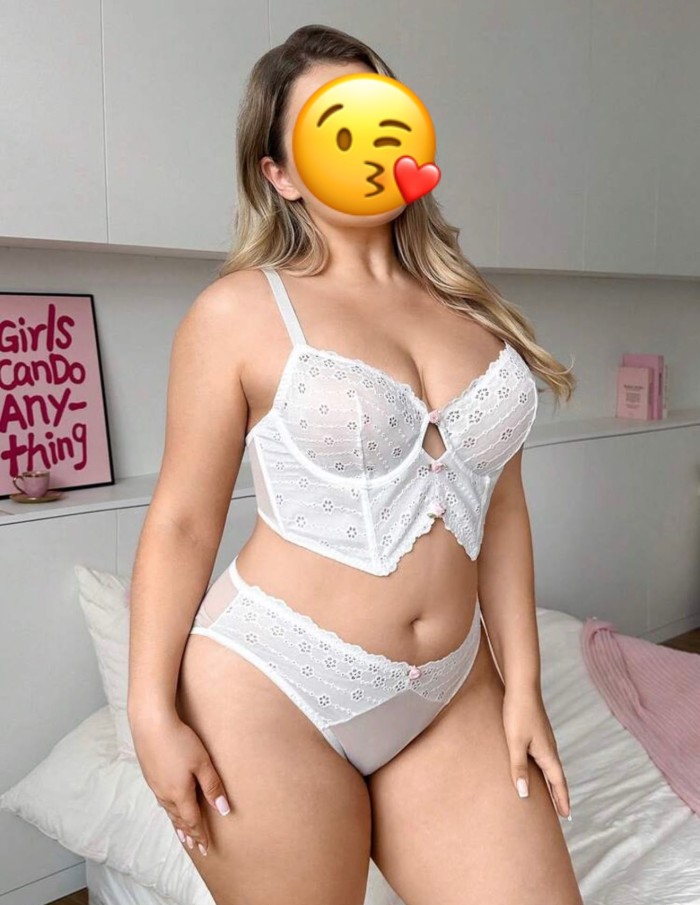 Rubia muy juguetona y fiestera( tarifa mínima 50€)