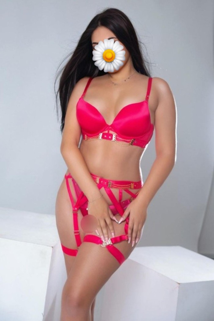 Morenaza cariñosa Sexy juguetona, llámame