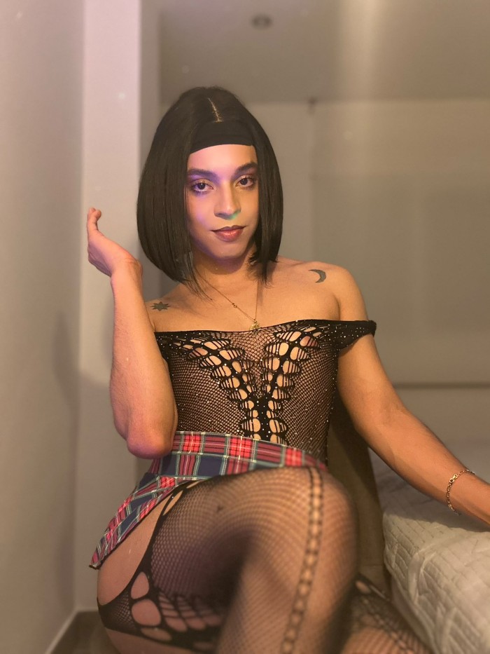 PRIMERA VEZ EN BARCELONA NIÑATA POLLONA FIESTERA