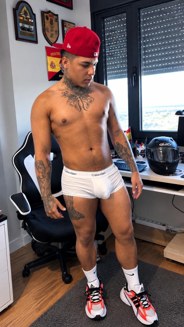 Moreno latino VERSATIL XL COMPLACIENTE