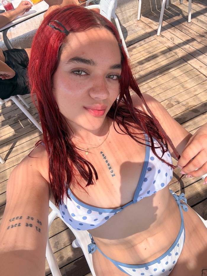 KOQUETA  COLOMBIANA MUY FIESTERA Y DIVERTIDA