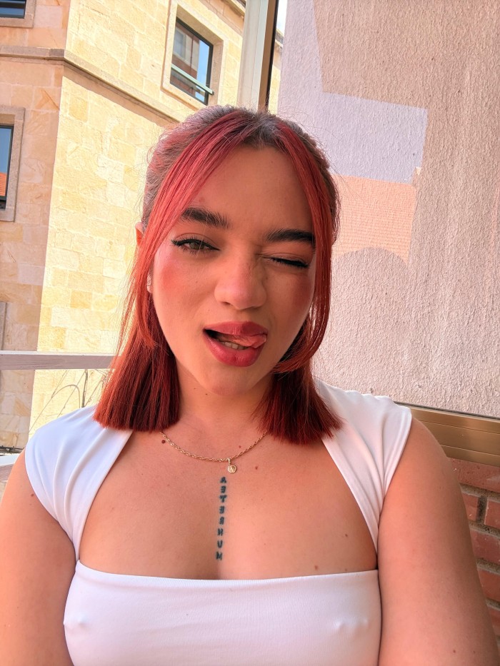KOQUETA  COLOMBIANA MUY FIESTERA Y DIVERTIDA