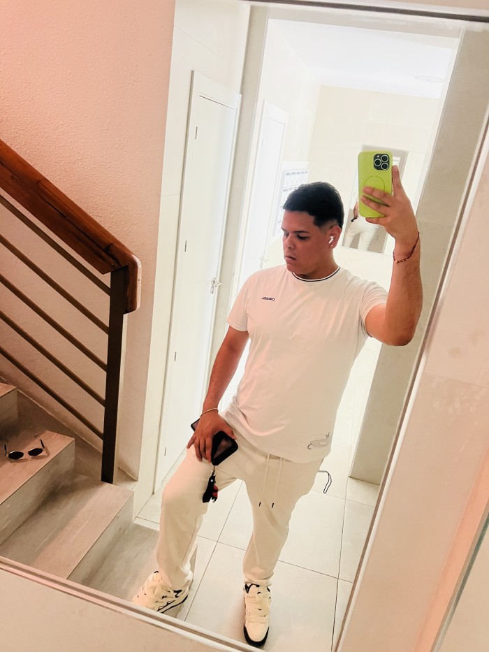 CHICO COLOMBIANO MUY FUARRO Y CACHONDO